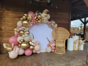 d9b33e13a8210539a7e9dd64bf5bb553701d06cb-1